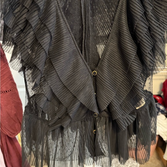 Forever That Girl Ruffled Button Front Blouse. - Picture 4 of 4